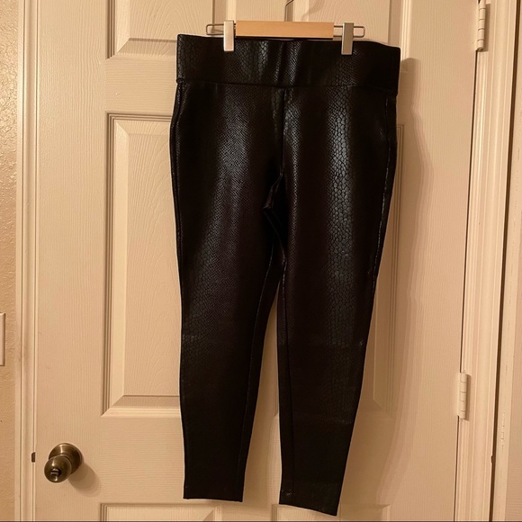 NWT Torrid Black Tonal Snake Pixie / Size 0X - Picture 5 of 9